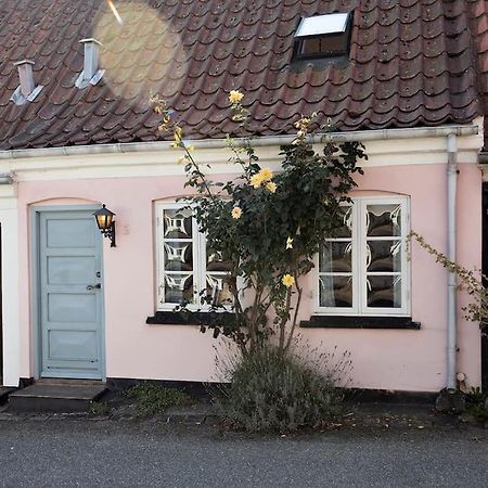 Skont Fiskerhus. Taet Pa By, Havn Og Havet Villa Marstal Exterior photo